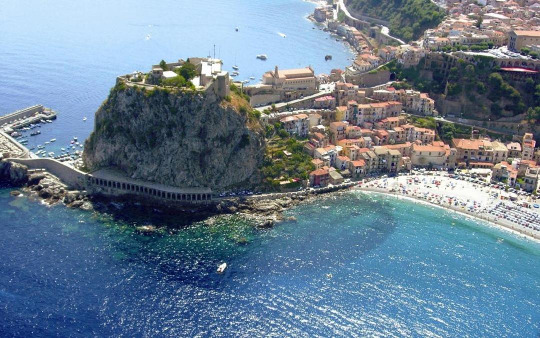 Leonardo Suites Scilla Bagian luar foto