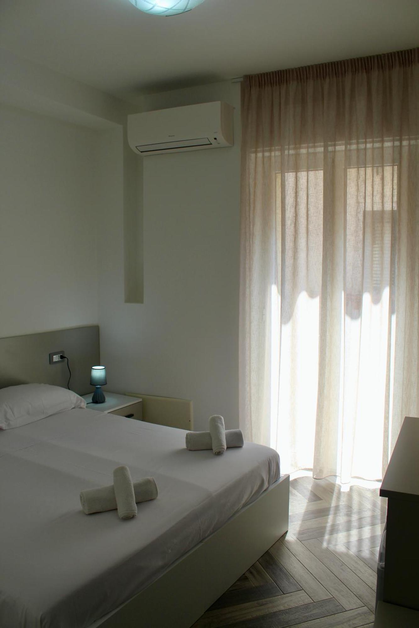 Leonardo Suites Scilla Bagian luar foto