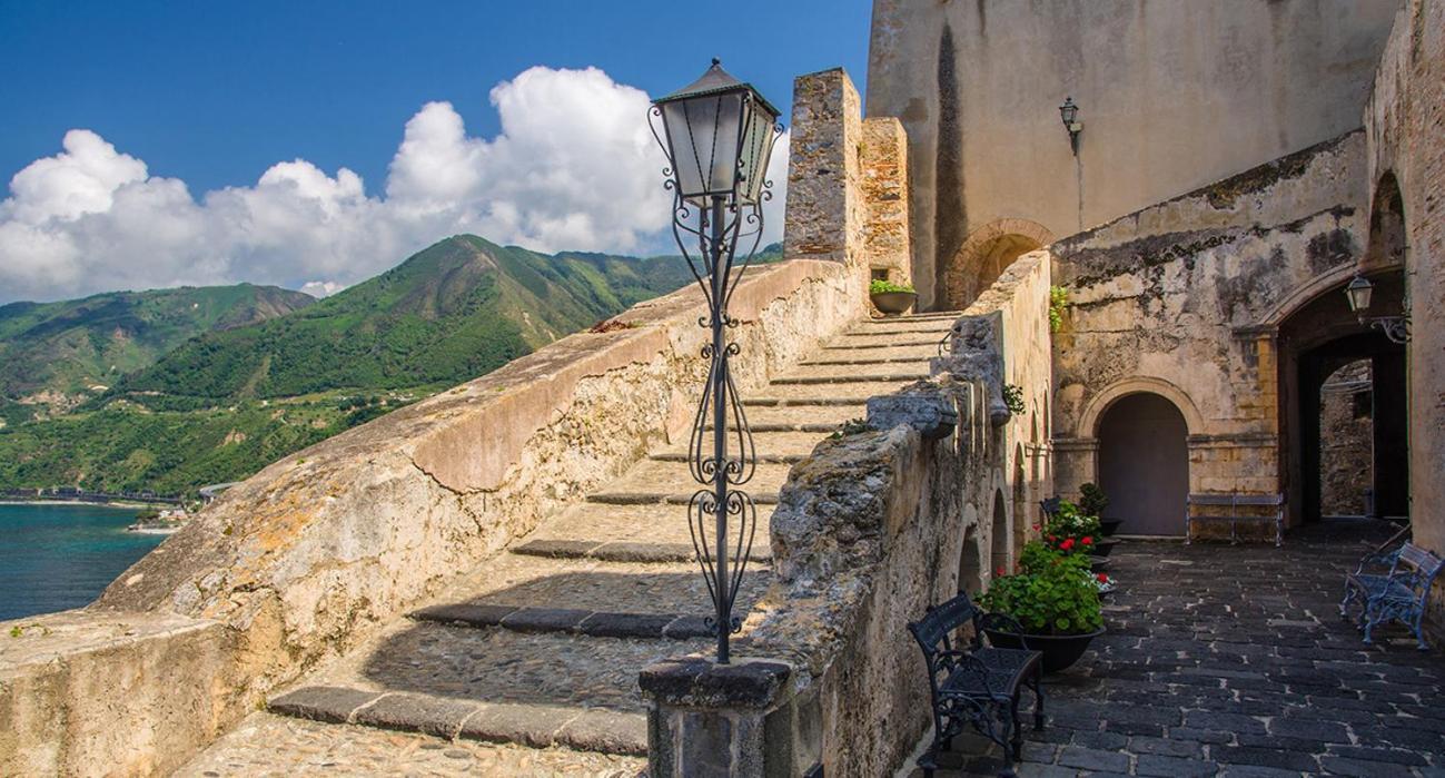 Leonardo Suites Scilla Bagian luar foto