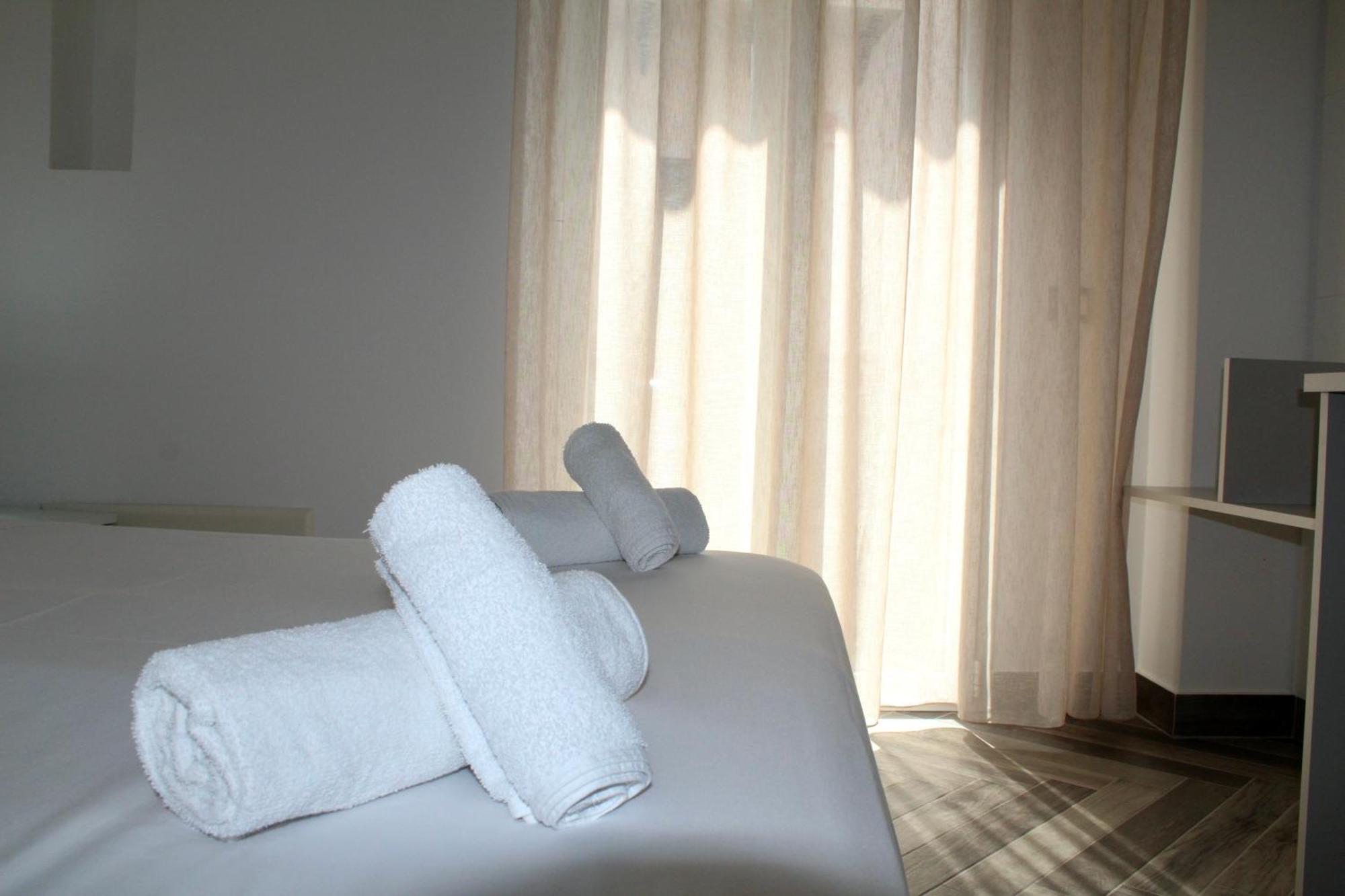 Leonardo Suites Scilla Bagian luar foto