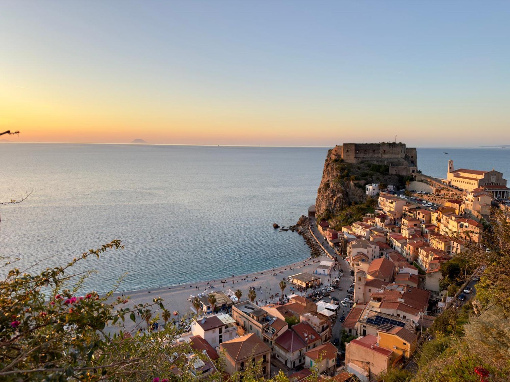 Leonardo Suites Scilla Bagian luar foto