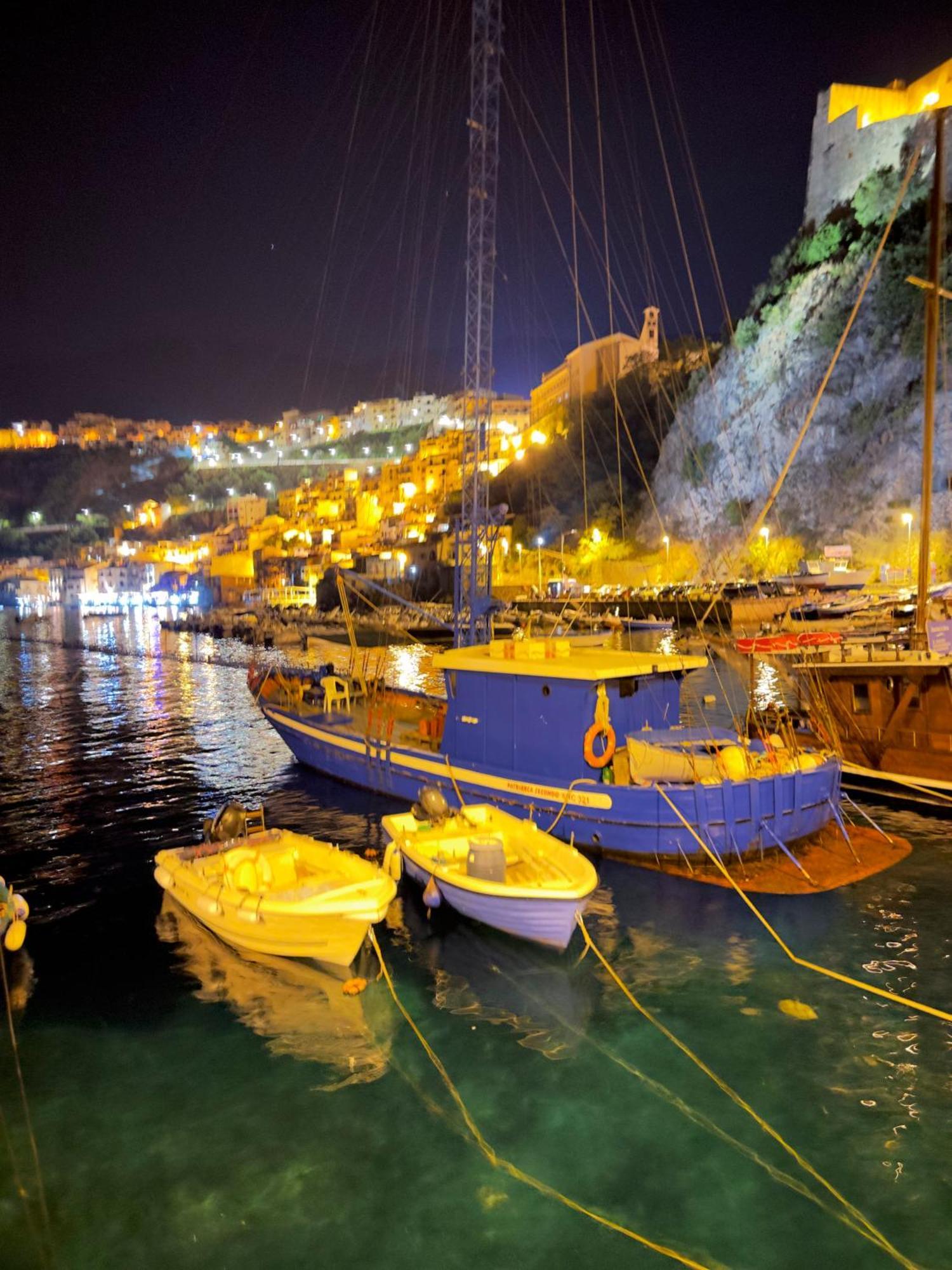 Leonardo Suites Scilla Bagian luar foto